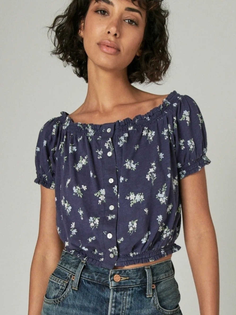 Like NEW- Lucky Brand Navy Floral Off-Shoulder Button Crop Top- Large